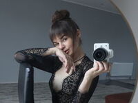 cam strip tease AmatuniLilit