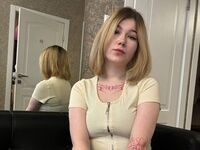 naked camgirl masturbating with dildo AmyWodss