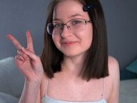 camgirl playing with dildo BlissBeckett