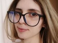 camgirl shaving pussy BlytheDendy