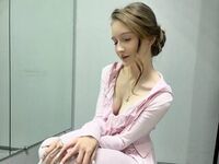 cam strip tease EmilyHuber