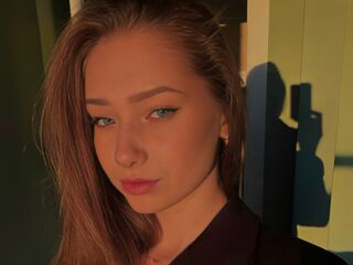 camwhore shaved pussy LinnCodrington