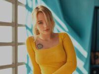 camgirl masturbating with sextoy LornaCatts