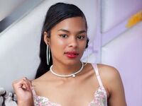nude webcamgirl photo LucyLarz