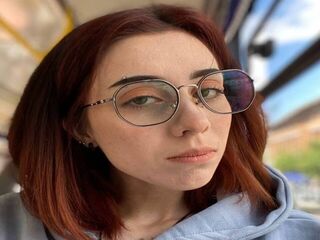 camgirl playing with dildo MelissaPratt