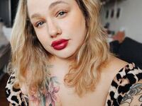 hot chat room MillsEmma