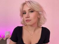 webcam strip tease show MillyBrawn