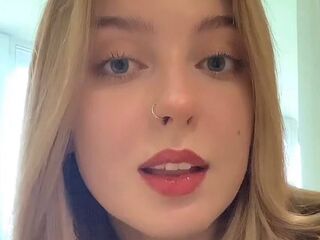 camgirl masturbating with sextoy WilonaBoothroyd