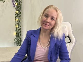 live webcam model YesmyMilana